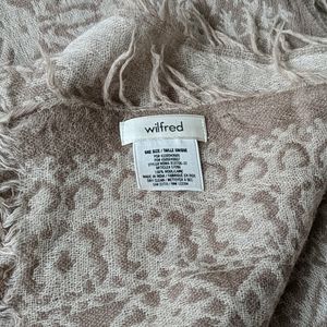 Aritzia Blanket Scarf